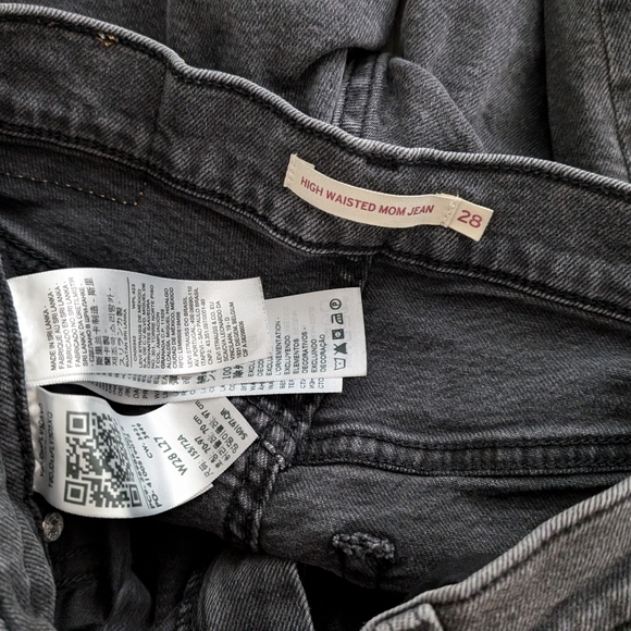 Levi's High waisted Mom Jean size 28 - Picture 2 of 5